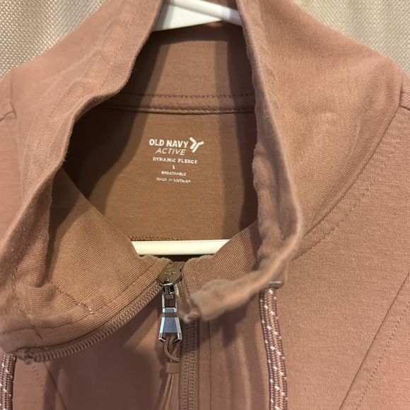 2 dynamic fleece cropped quarter zips - Picture 2 of 6